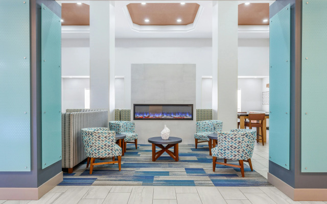 Holiday Inn Express & Suites Williamsburg by IHG