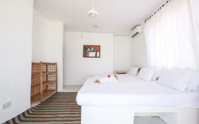 Coral Rocks Hotel & Restaurant
