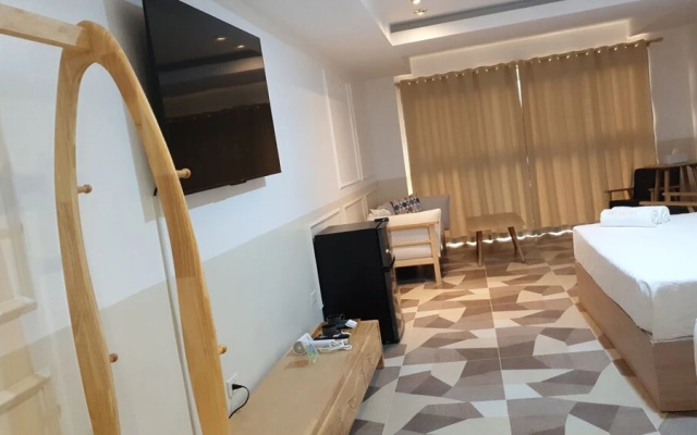 Sky Hotel