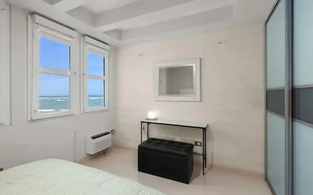 Beach Front  Amapola SeaSide Apt