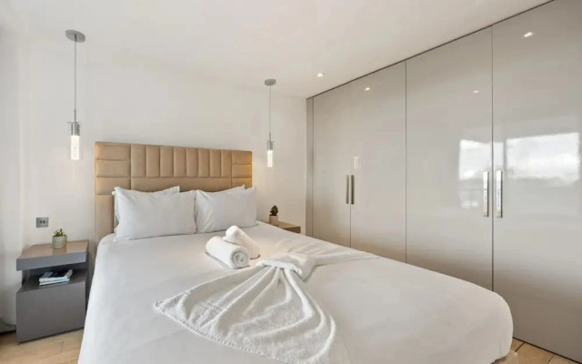 Stunning Flat in Chelsea Kings Road With Balcony