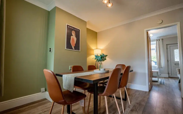 Host Stay Mayfield House