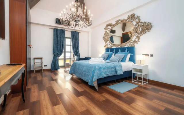 Oakmoon House