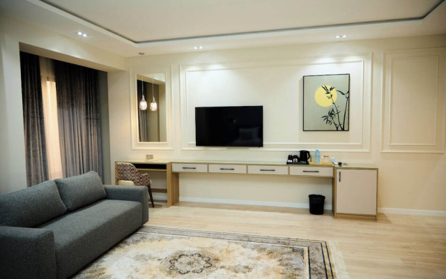Amira Boutique