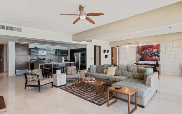 Encanto Living 1103 -3BR by Kivoya