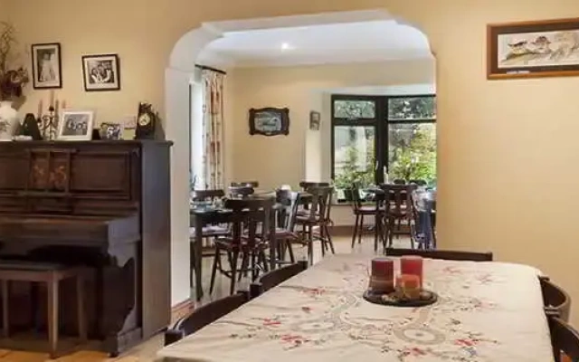 Crossriver Bed & Breakfast