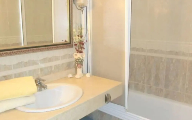 Apartment - 3 Bedrooms with Pool - 106587