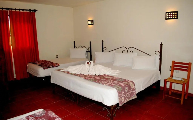 Hotel Maya 2012