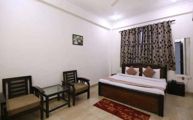 OYO 441 Hotel Mascot