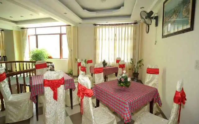 Non Nuoc Hotel