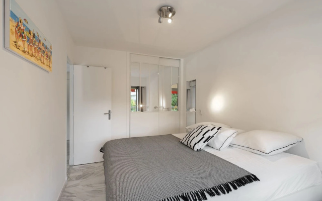 Appartement 2 pièces au calme proche Martinez avec parking privé