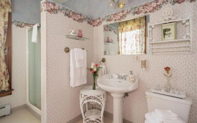 Sutherland House Victorian Bed & Breakfast