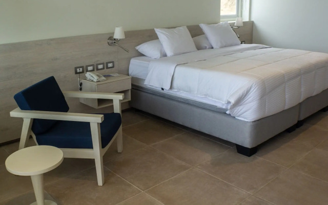 Punta Sal Suites & Bungalows Resort