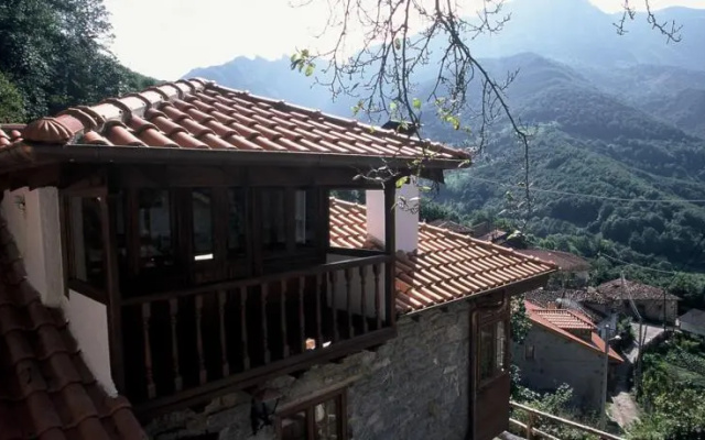 Casa Rural La Tilar