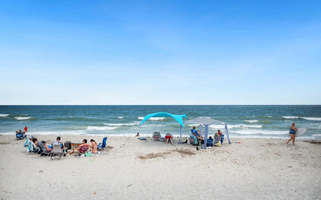 Absolute Beach by Oak Island Accommodations