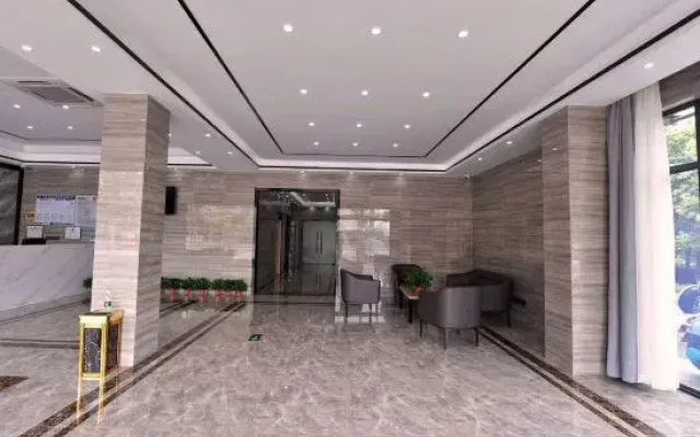 GELI Hotel (Xuzhou Olympic Sports Center)
