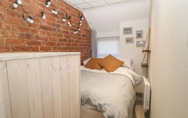1 Dinas Cottages
