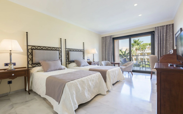 Hipotels Barrosa Palace & SPA