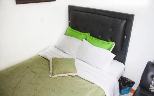 Hotel Punto 100