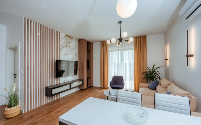Uphill Glavanovic Pool Villa
