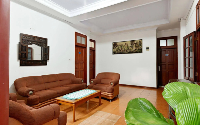 Zenrooms Villa Duta