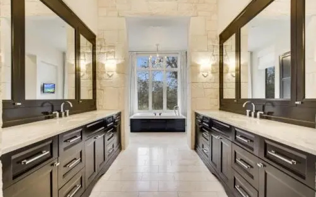 The Arrive Sapphire Home