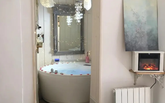L'Escapade Aixoise Sauna Balnéo Jacuzzi All Inclusive