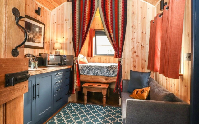 Dunfell Shepherd's Hut