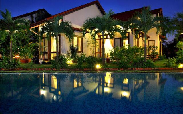 Отель Van Lan Riviera Villas вид на фасад
