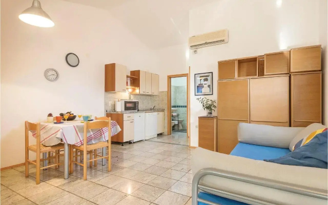 Apartment Brace Ilic III