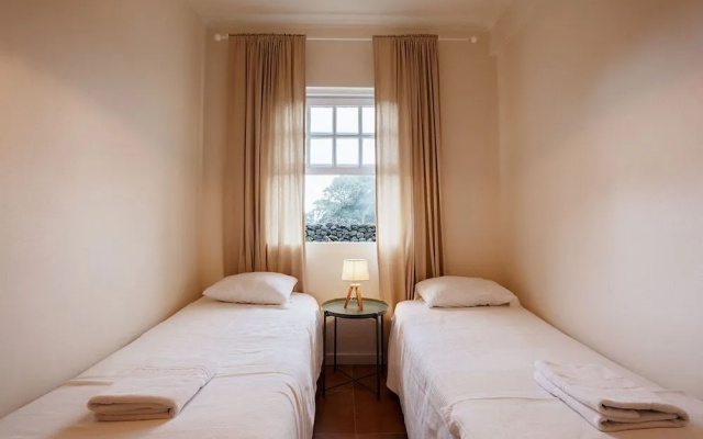 Liiiving in Açores-Mountain Island House