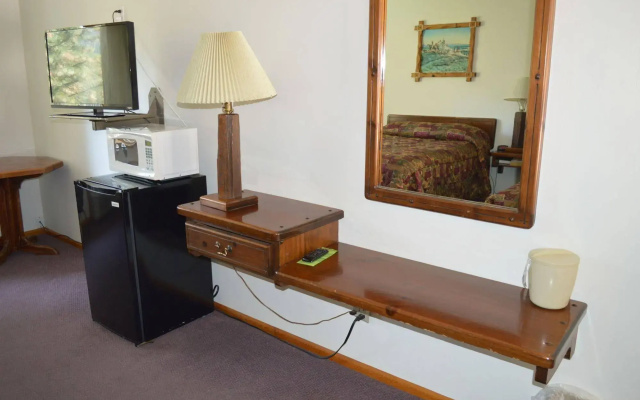 Rimrock Lodge
