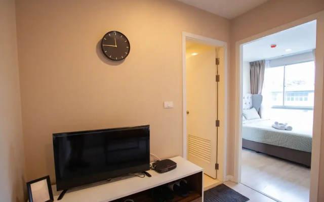 Near BK University Quiet Condo in Rama4 bkb131
