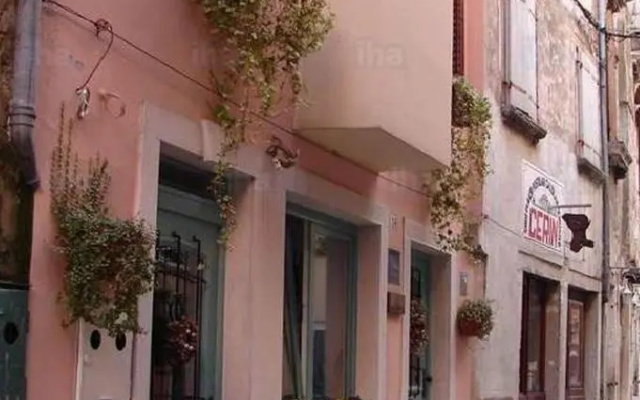 Villa Cissa Apartments by Irundo