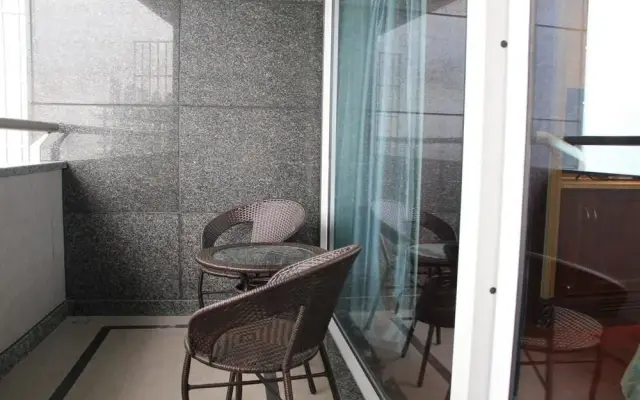 Hangzhou Lingtaoge Hotel