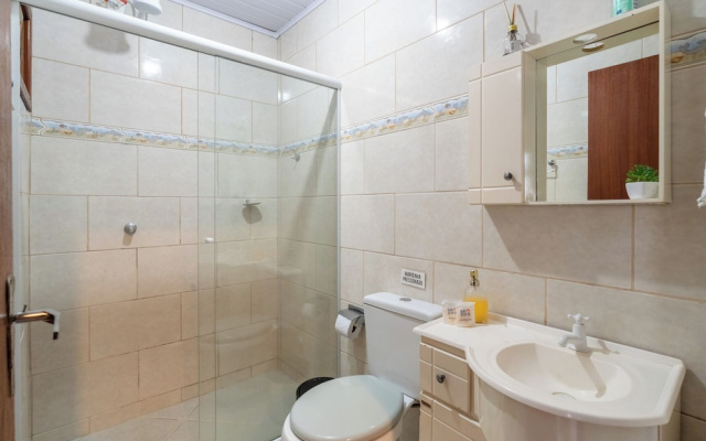 2-br House w/ Barbecue in Rio Tavares Mja0060