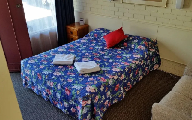 Mayfield Motel