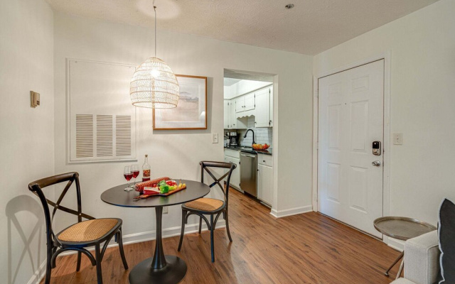 Nashville - 1808 State St #208