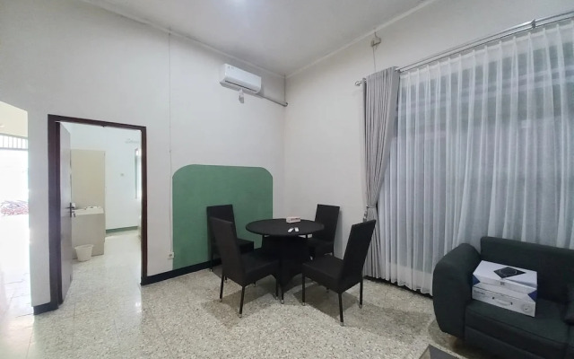 Homestay Azarine Jogja Dekat UGM By Simply Homy