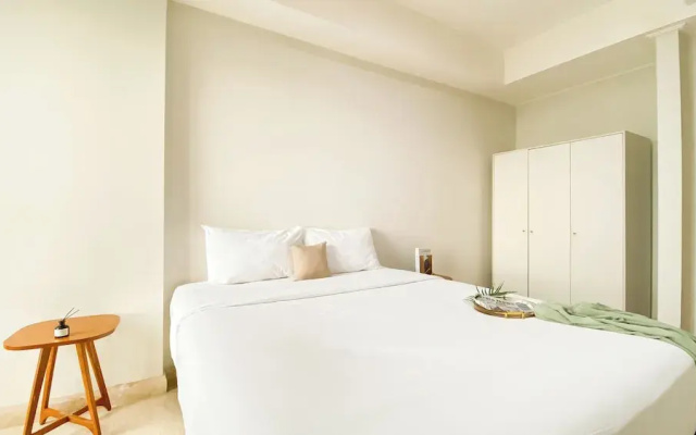 Cozy And Best Location 1Br Gold Coast Apartment