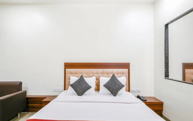 OYO 7057 Global Inn