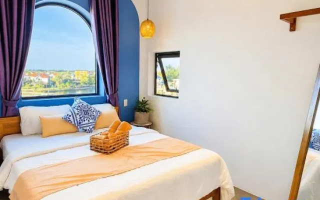 La Riva Riverside Hue Hotel & Rooftop