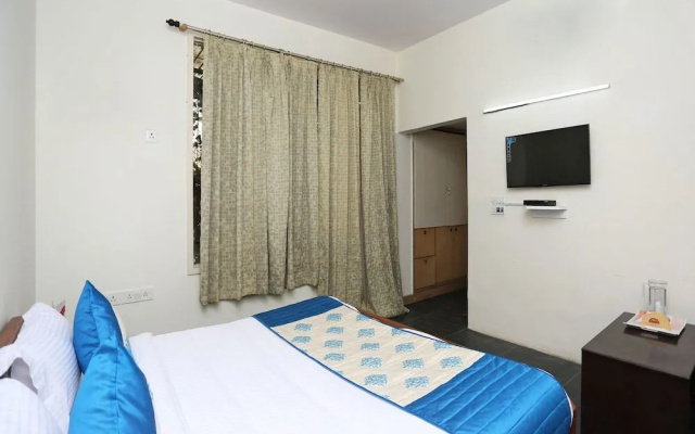 OYO 13592 Royal Stay Inn