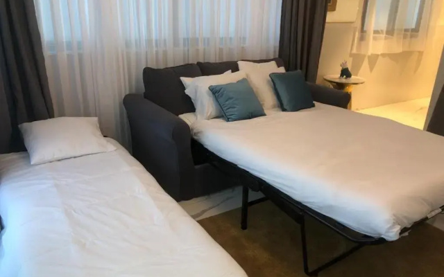 Best Apartment TEL AVIV CENTER 50Meters from the beach/PARKING