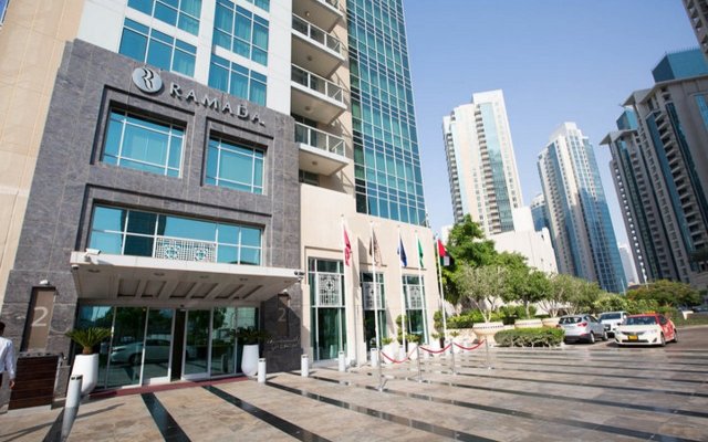 Отель Ramada by Wyndham Downtown Dubai ОАЭ, Дубай - 3 отзыва об отеле, цены и фото номеров - забронировать отель Ramada by Wyndham Downtown Dubai онлайн вид на фасад