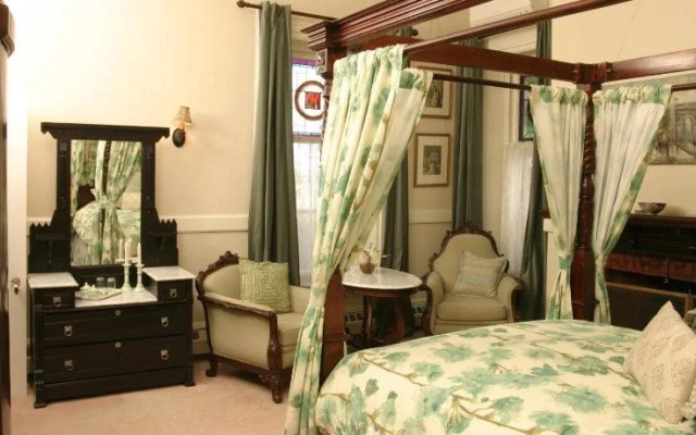 Grand Victorian
