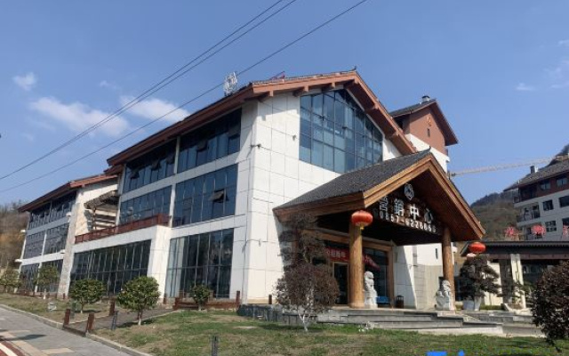 Huajian·LOFT Hotel