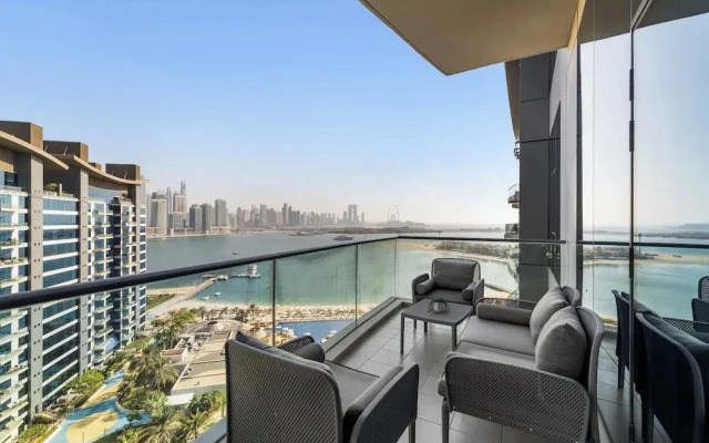 Waves - Palm Jumeirah Apt with Balco