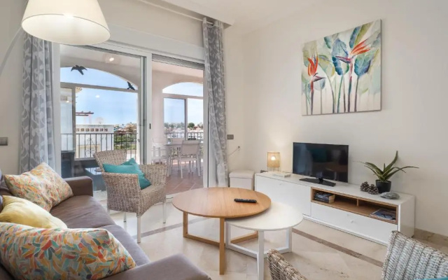 2251-Newly furnished 2 bedrooms with terrace!