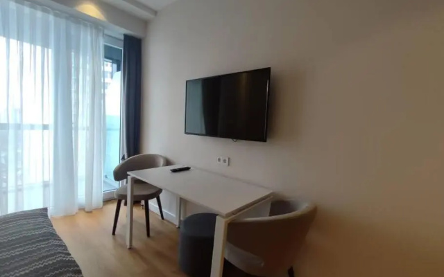 Leo Group Luxury Apartment 09-15 Alliance Palace